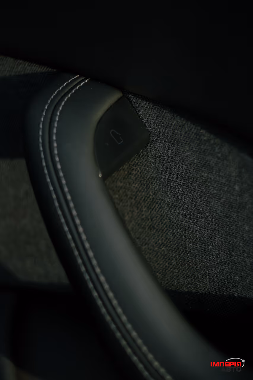 Tesla Model S - фото 30