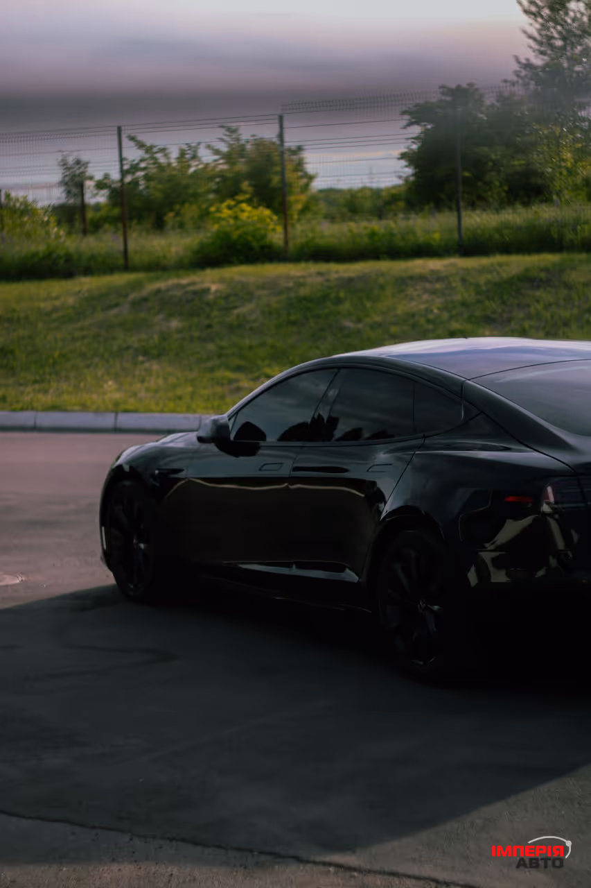 Tesla Model S - фото 17