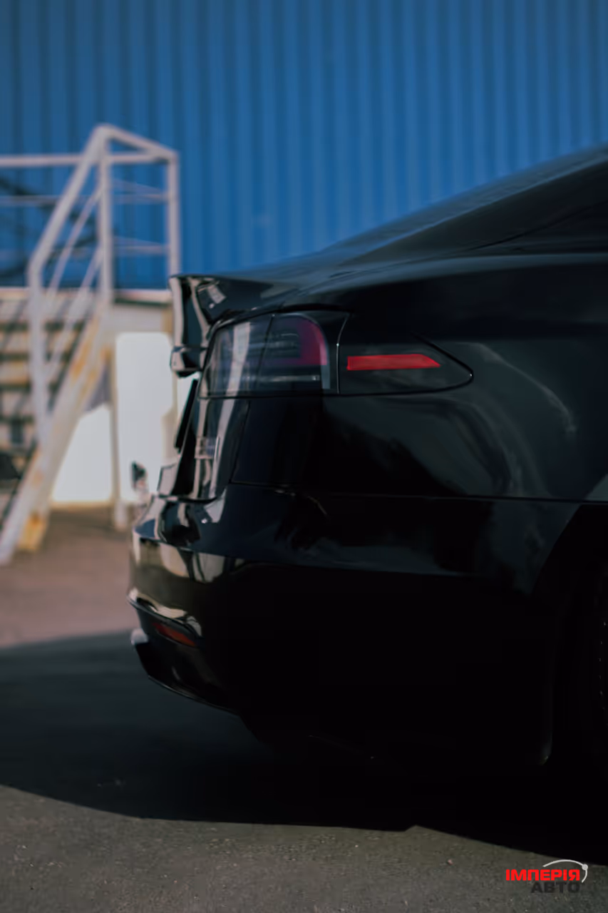 Tesla Model S - фото 12