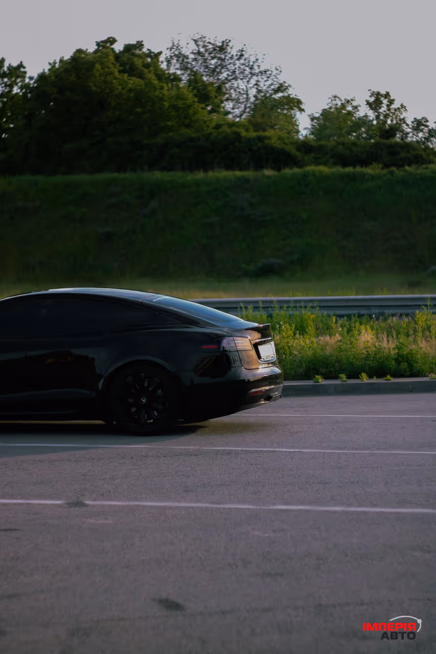 Tesla Model S - фото 40