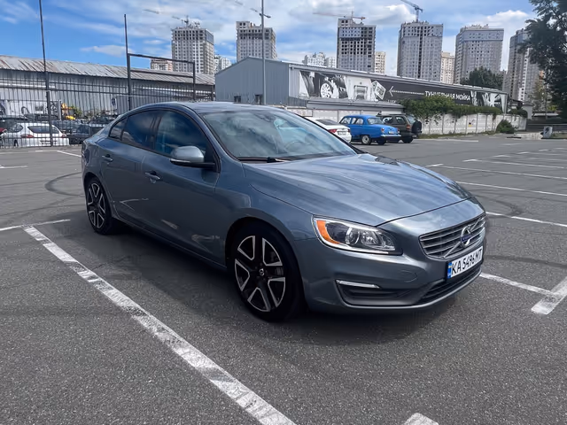 Volvo S60 - фото 3