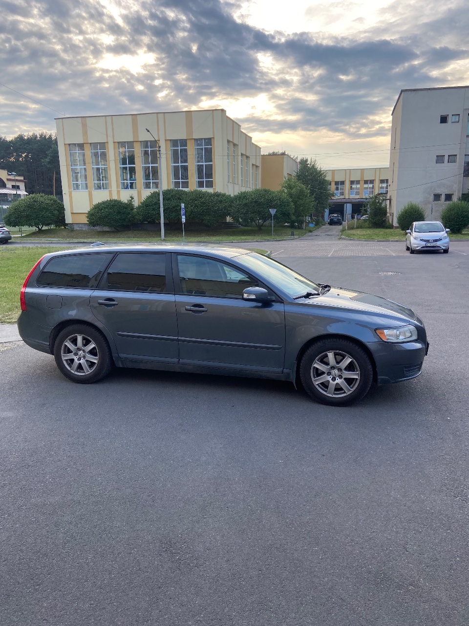 Volvo V50 - фото 8