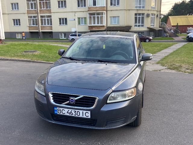 Volvo V50 - фото 2