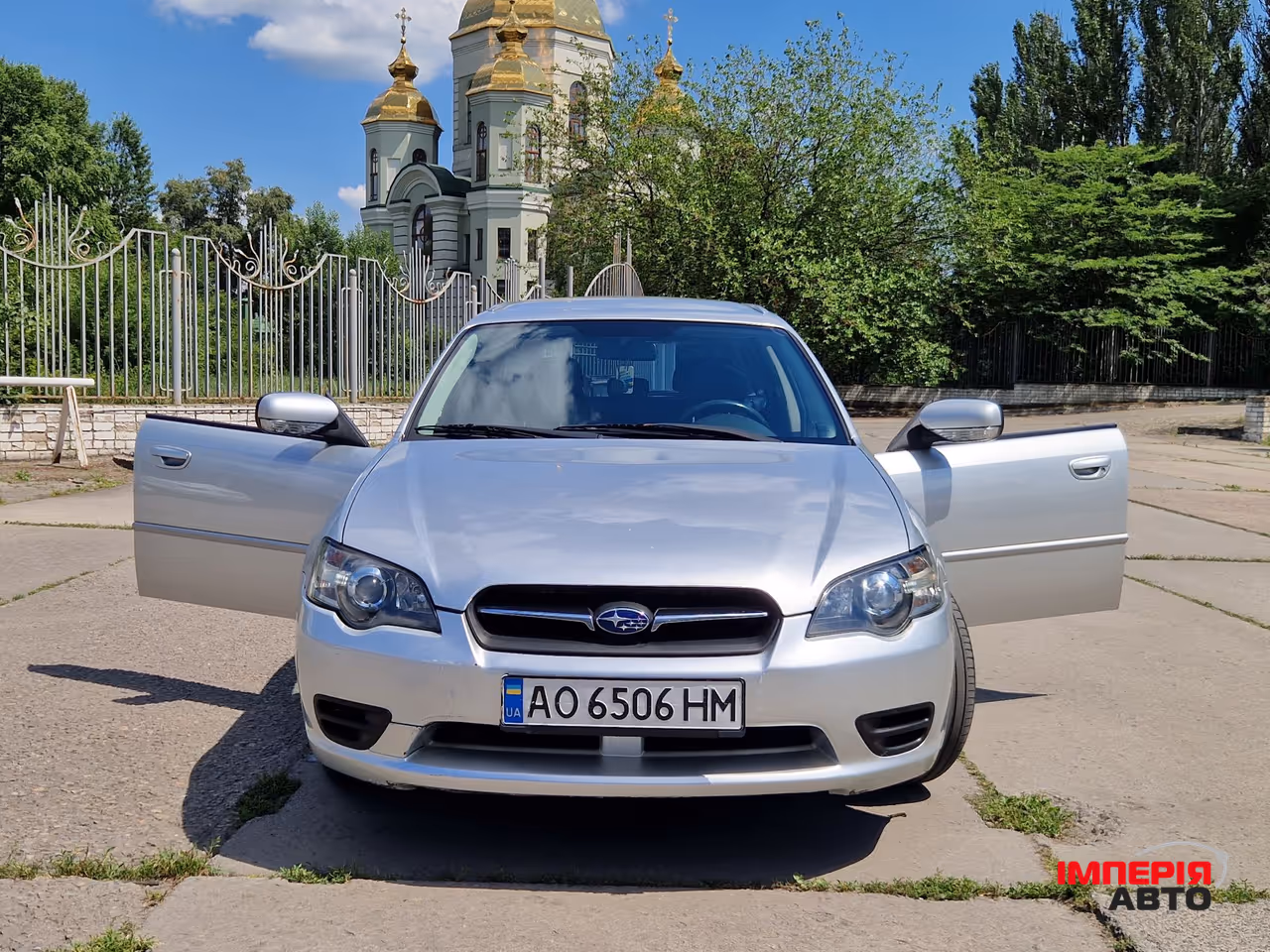 Subaru Legacy - фото 2