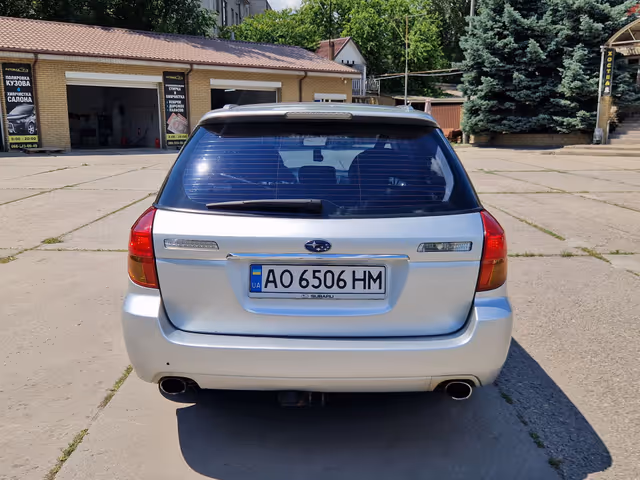 Subaru Legacy - фото 5