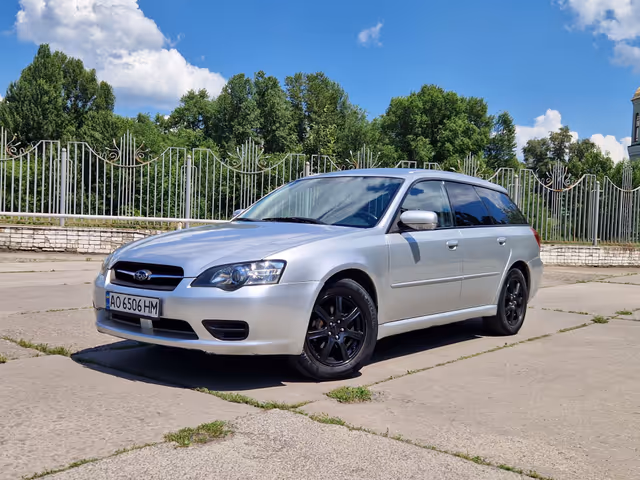 Subaru Legacy - фото 1
