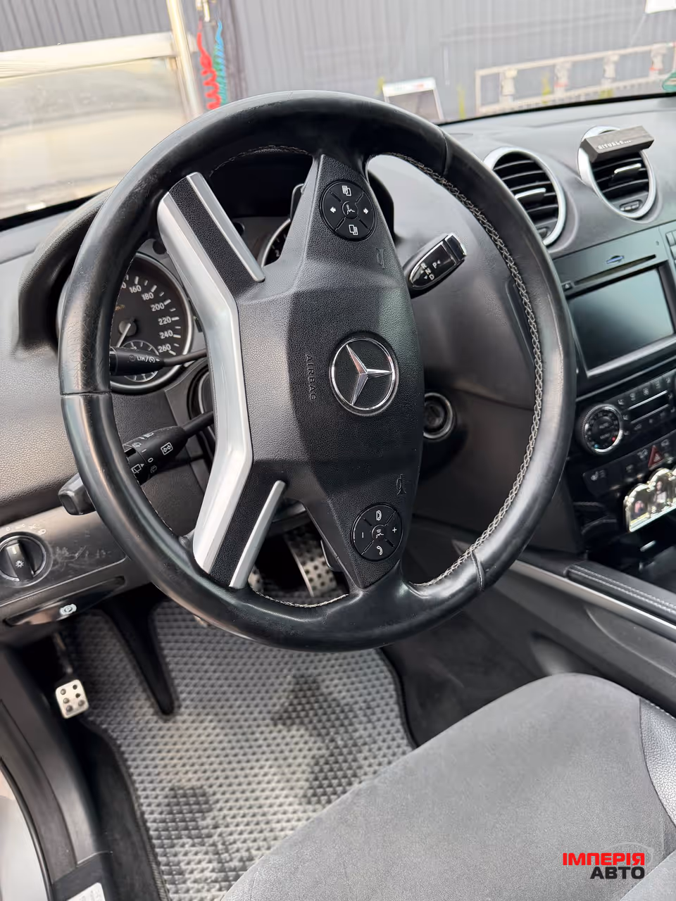Mercedes-Benz M-Класс - фото 18
