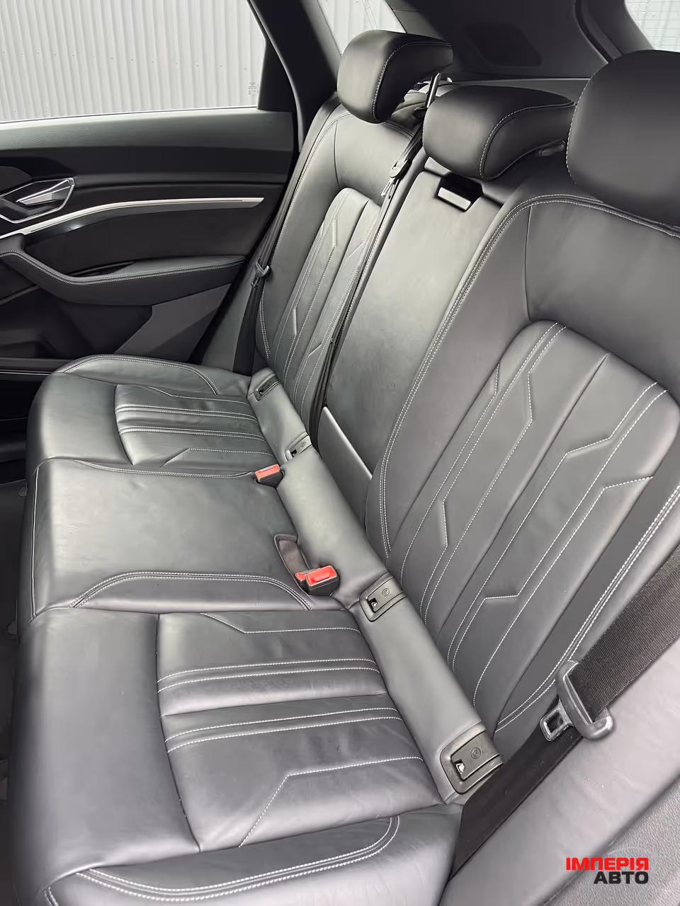 Audi e-tron - фото 21