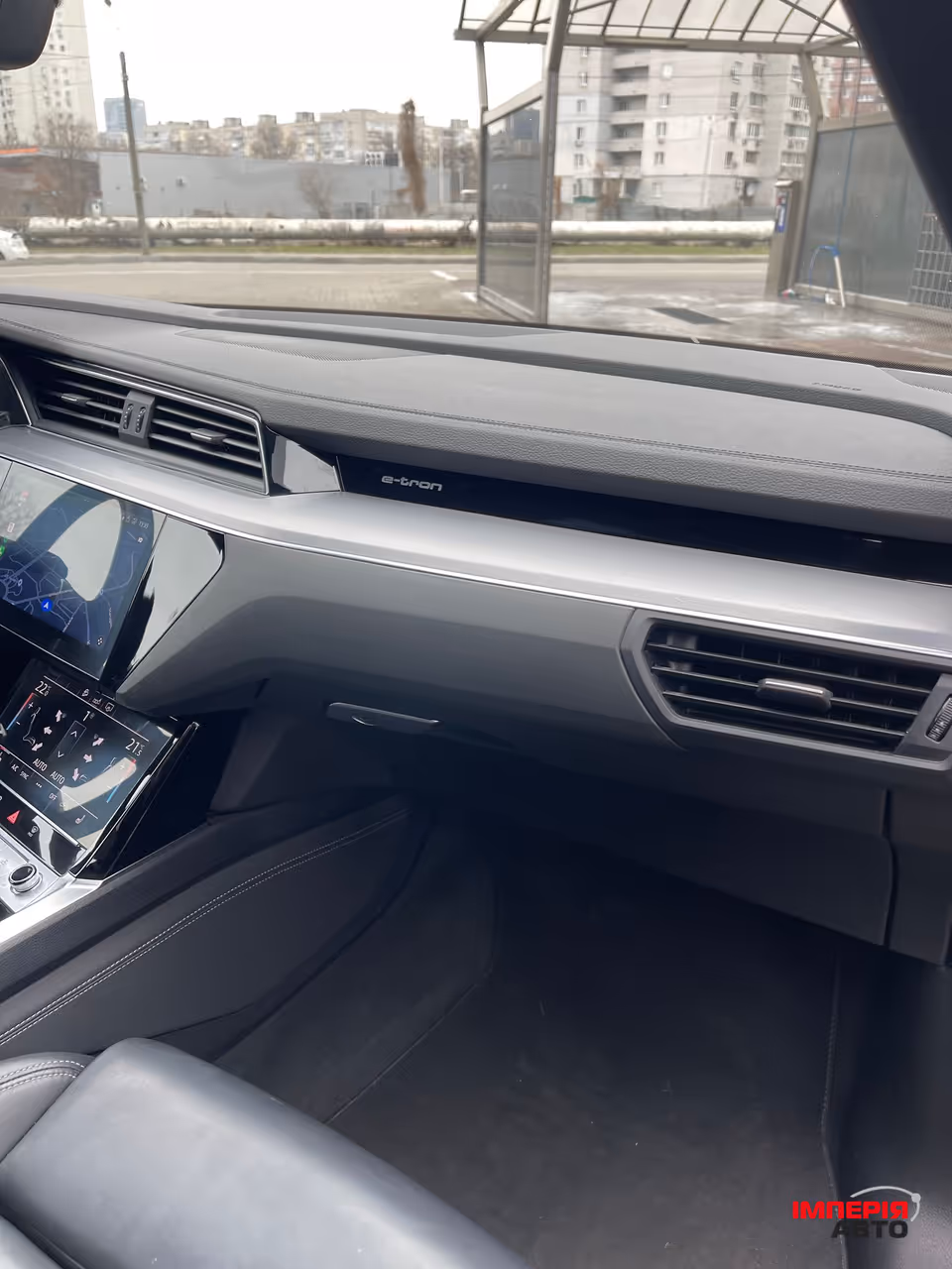 Audi e-tron - фото 32
