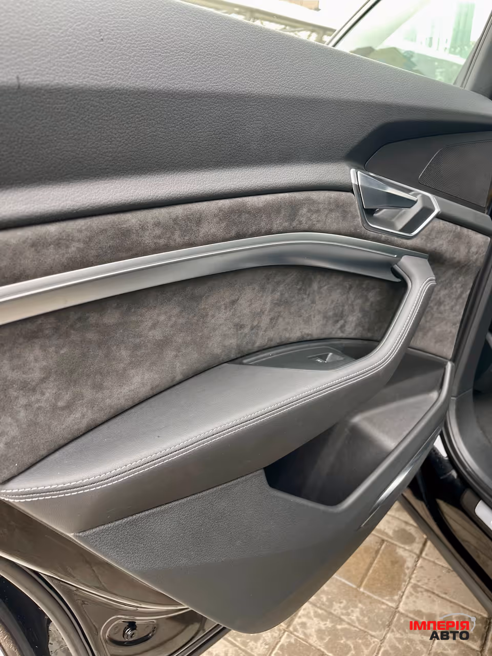 Audi e-tron - фото 24