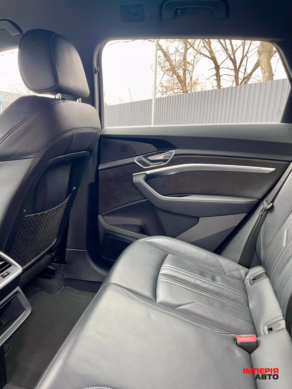 Audi e-tron - фото 19