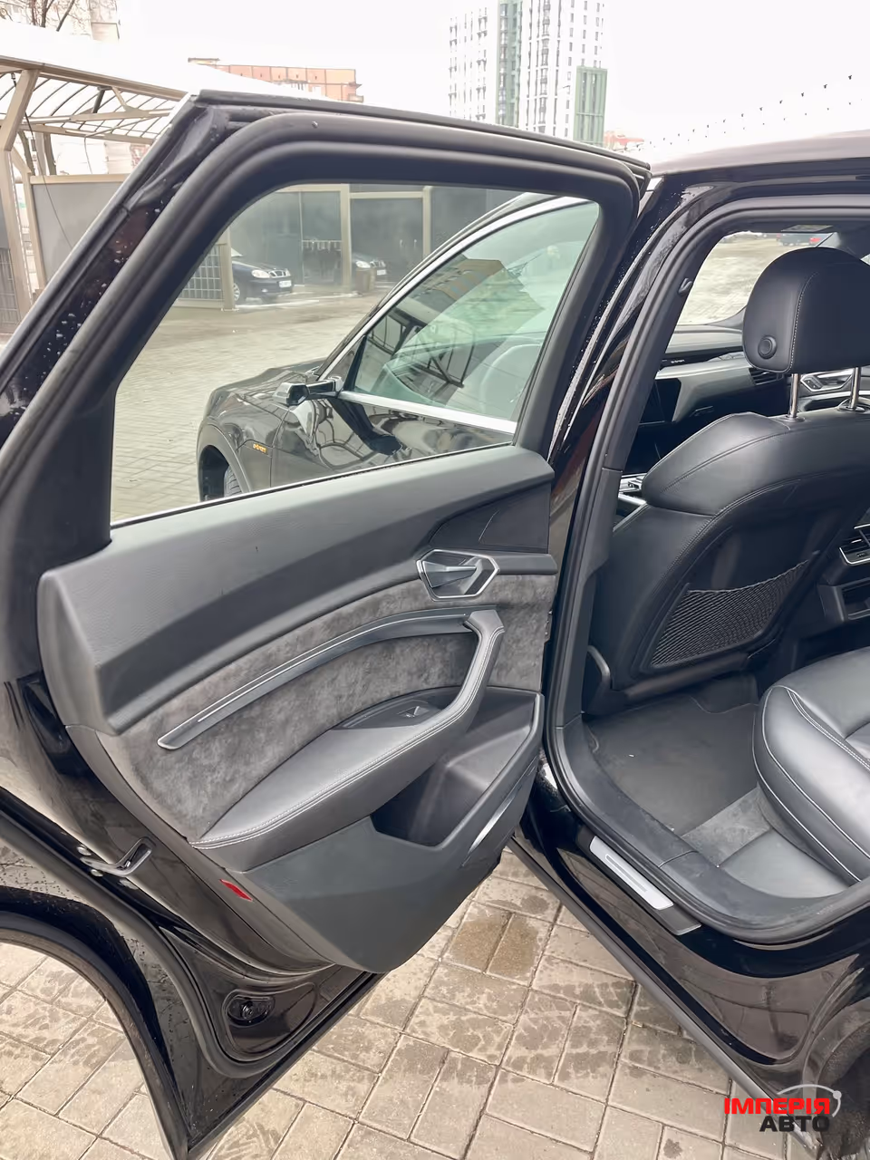 Audi e-tron - фото 25