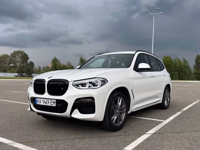 BMW X3 - фото 1