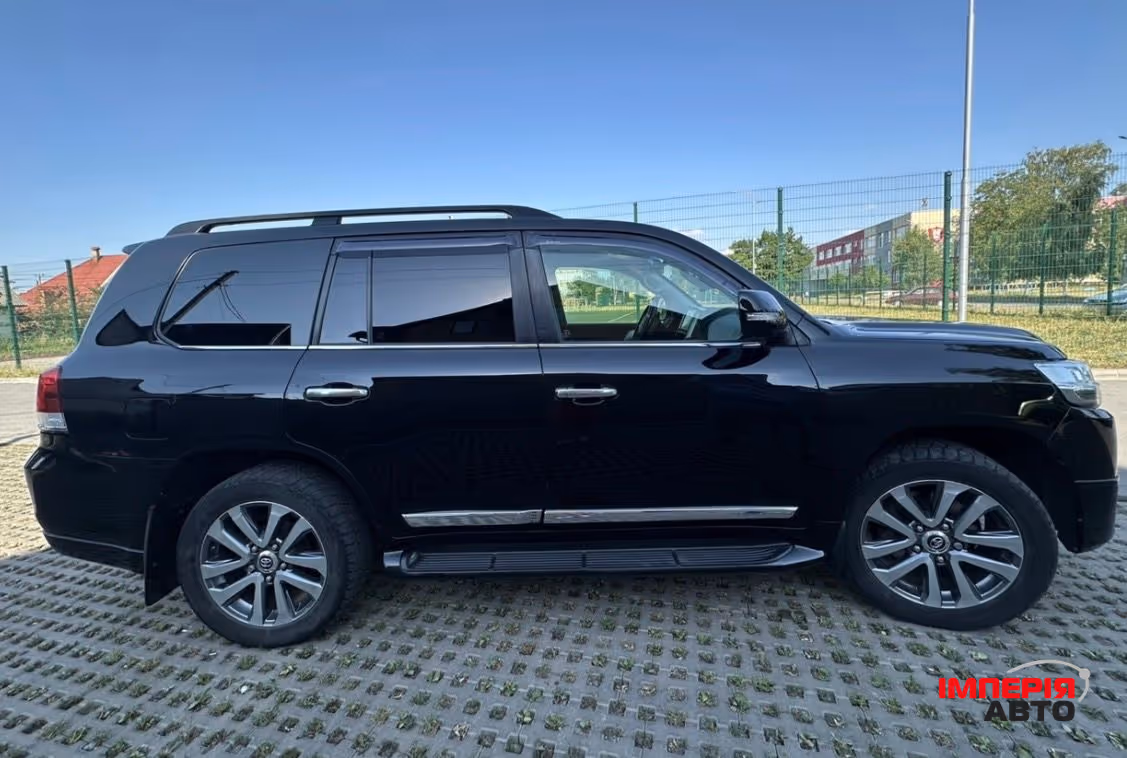 Toyota Land Cruiser - фото 5