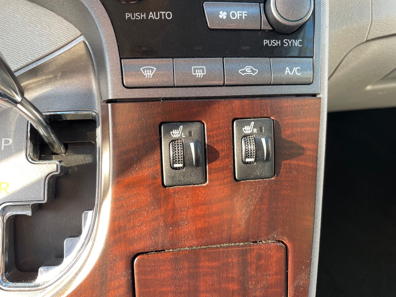 Toyota Venza - фото 15