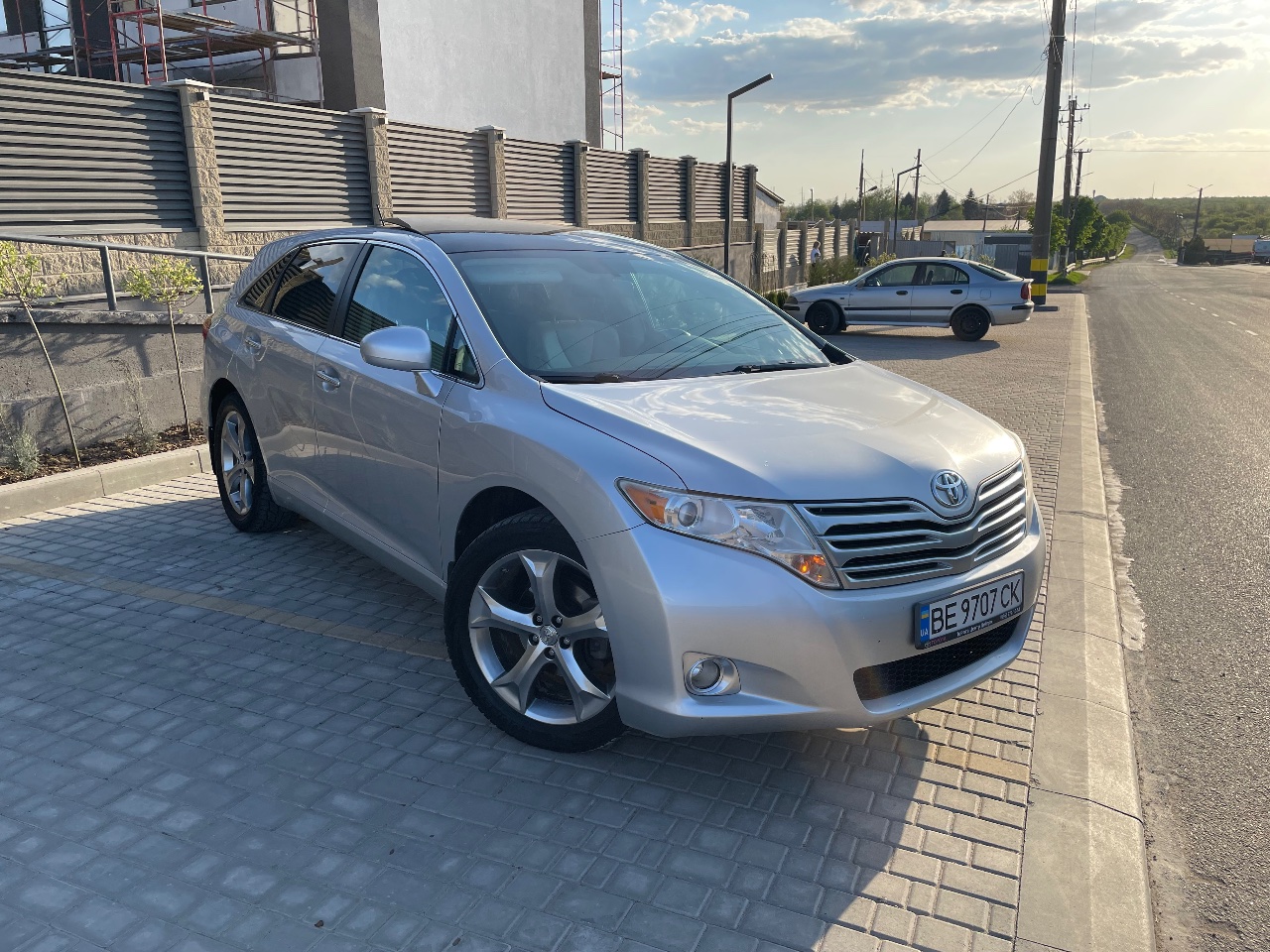 Toyota Venza - фото 1