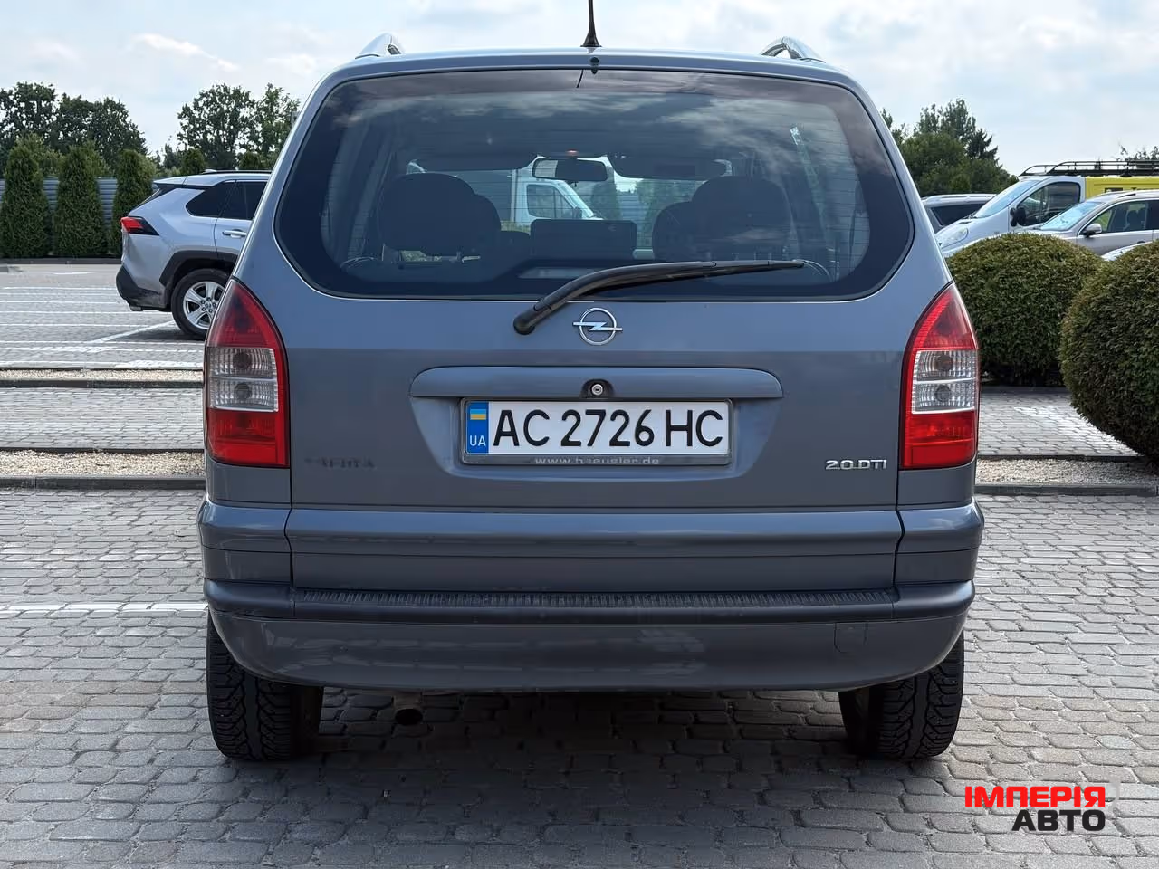 Opel Zafira - фото 8