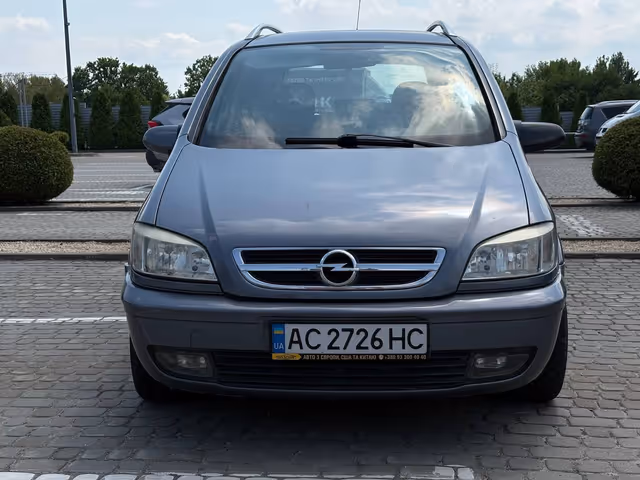 Opel Zafira - фото 4