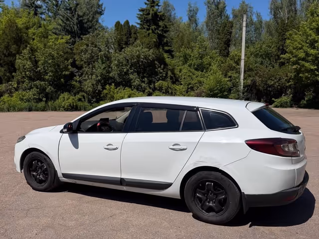 Renault Megane - фото 1
