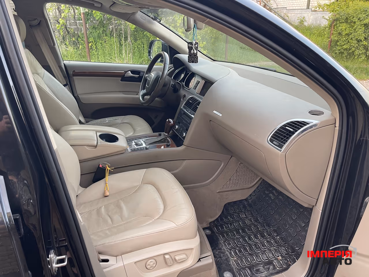 Audi Q7 - фото 1