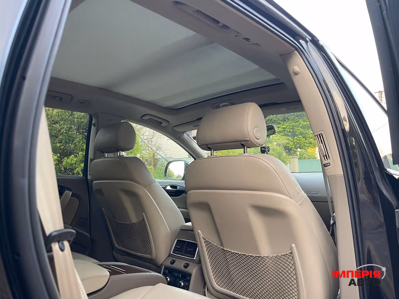 Audi Q7 - фото 12