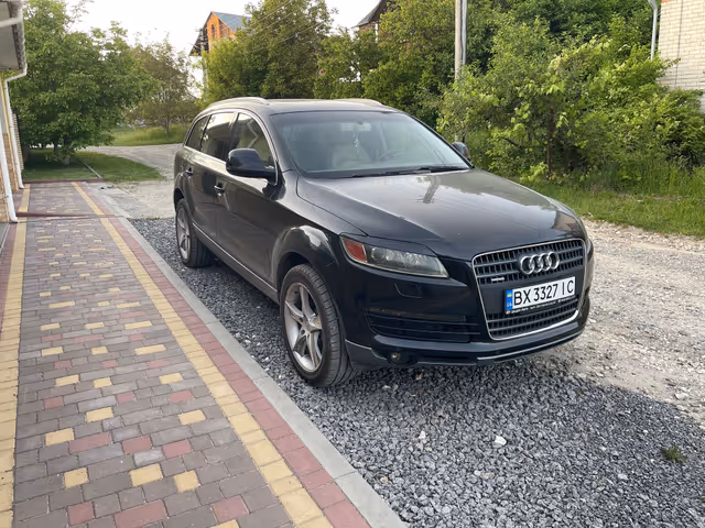 Audi Q7 - фото 2