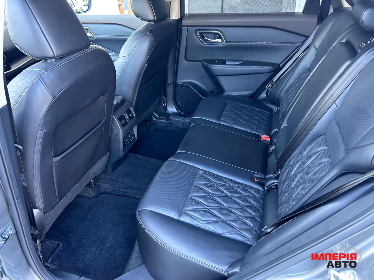 Nissan Rogue - фото 16