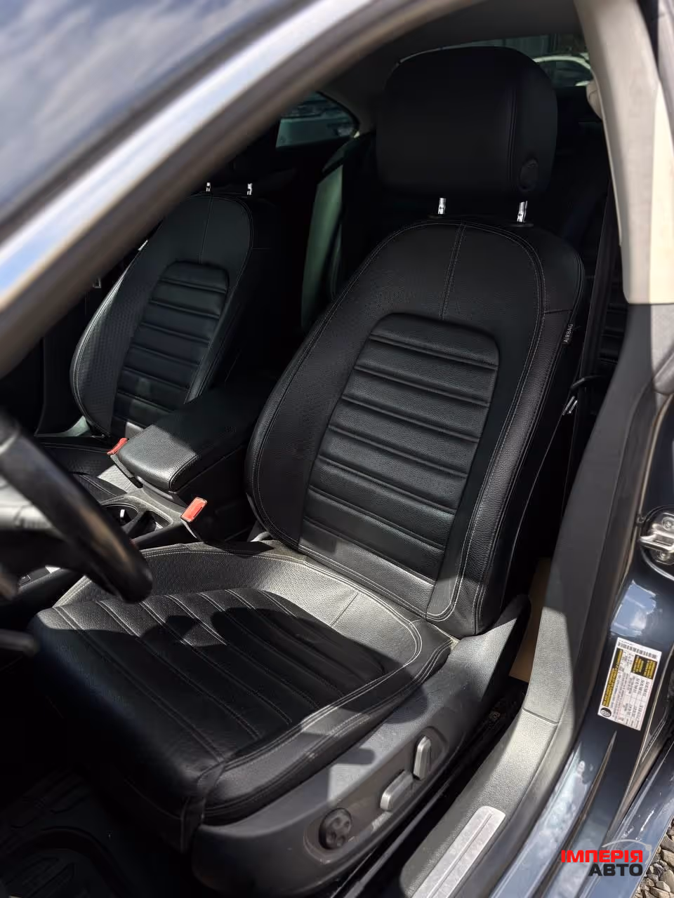 Volkswagen Passat CC - фото 19