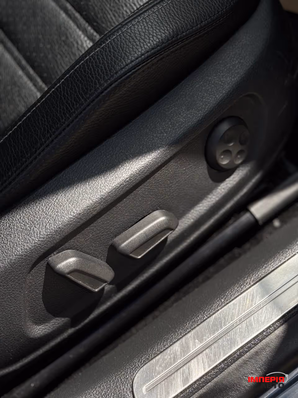 Volkswagen Passat CC - фото 16