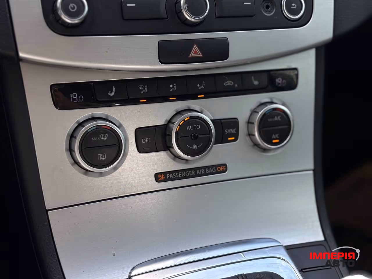 Volkswagen Passat CC - фото 15