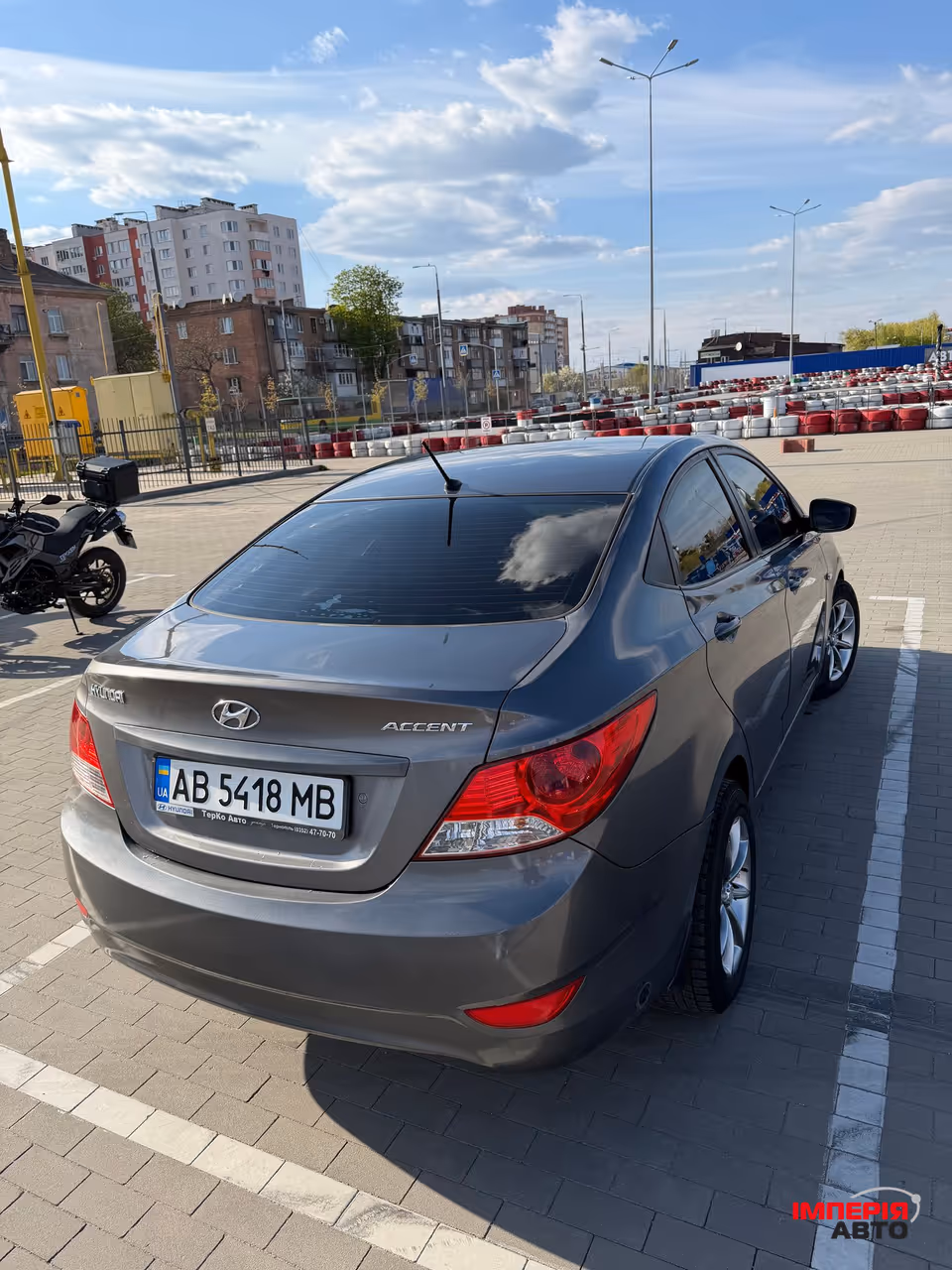 Hyundai Accent - фото 3