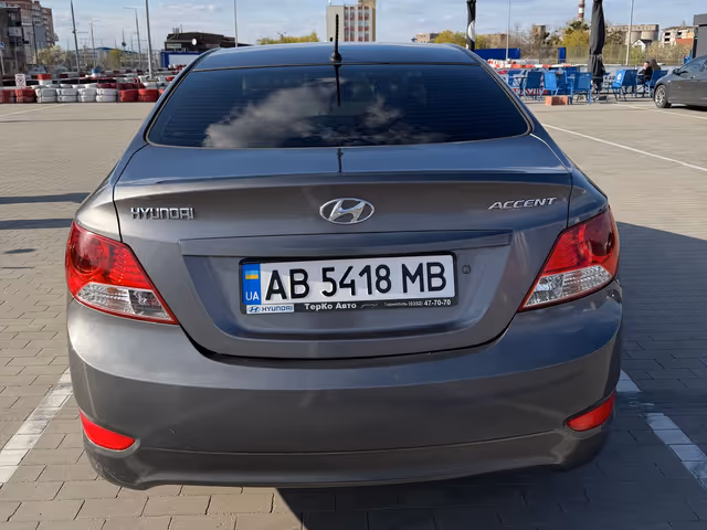 Hyundai Accent - фото 2