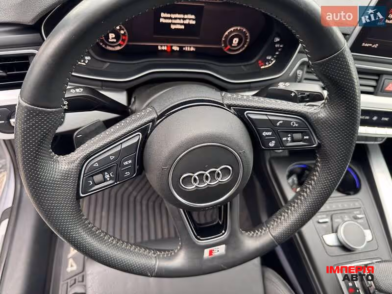 Audi A4 - фото 21