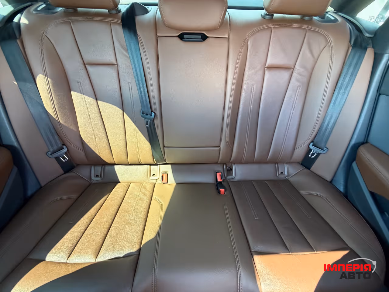 Audi A4 - фото 16