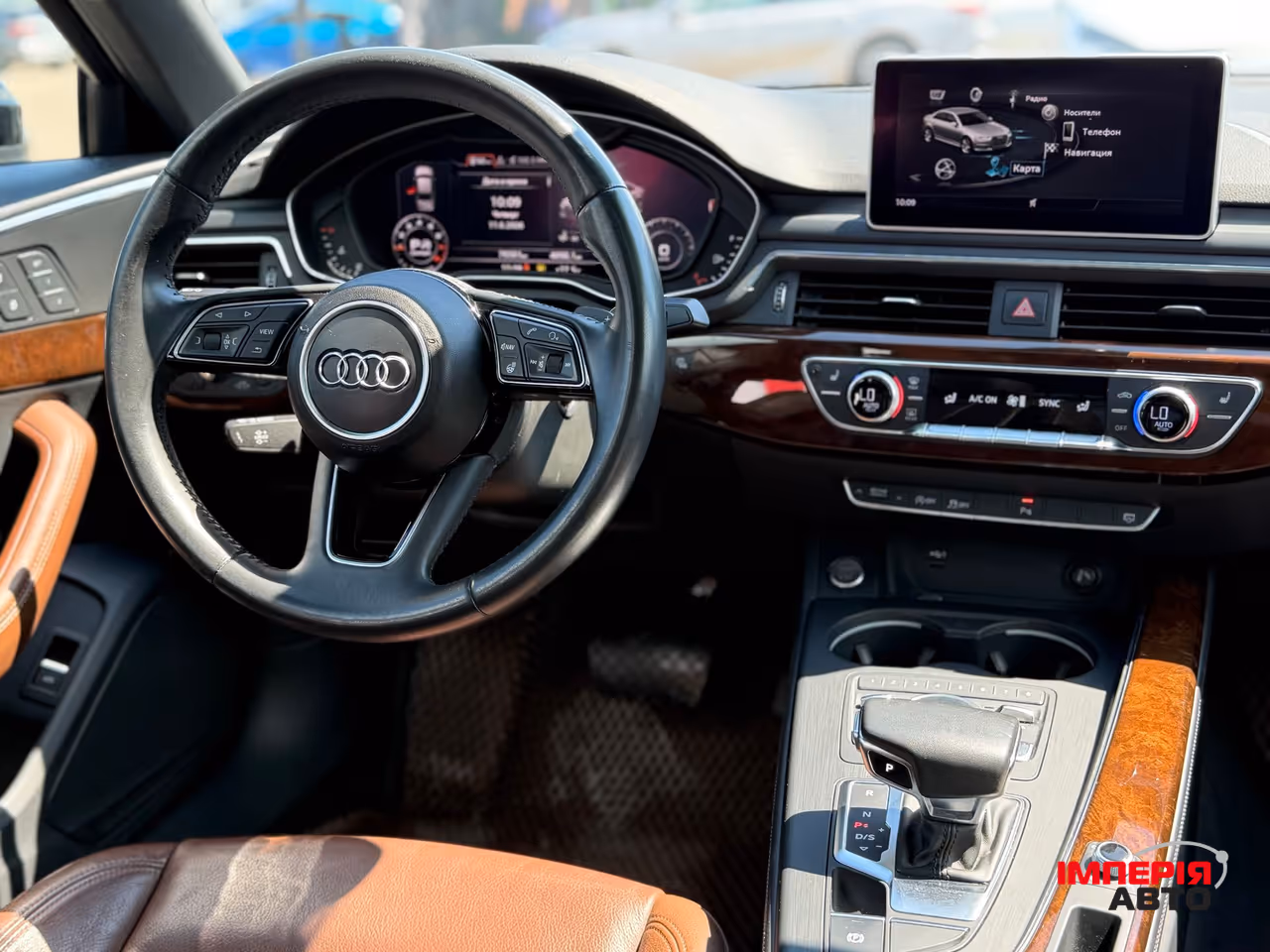 Audi A4 - фото 19