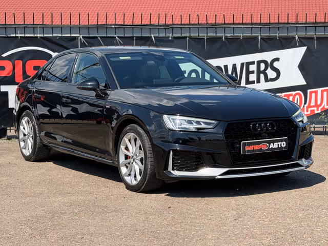 Audi A4 - фото 3