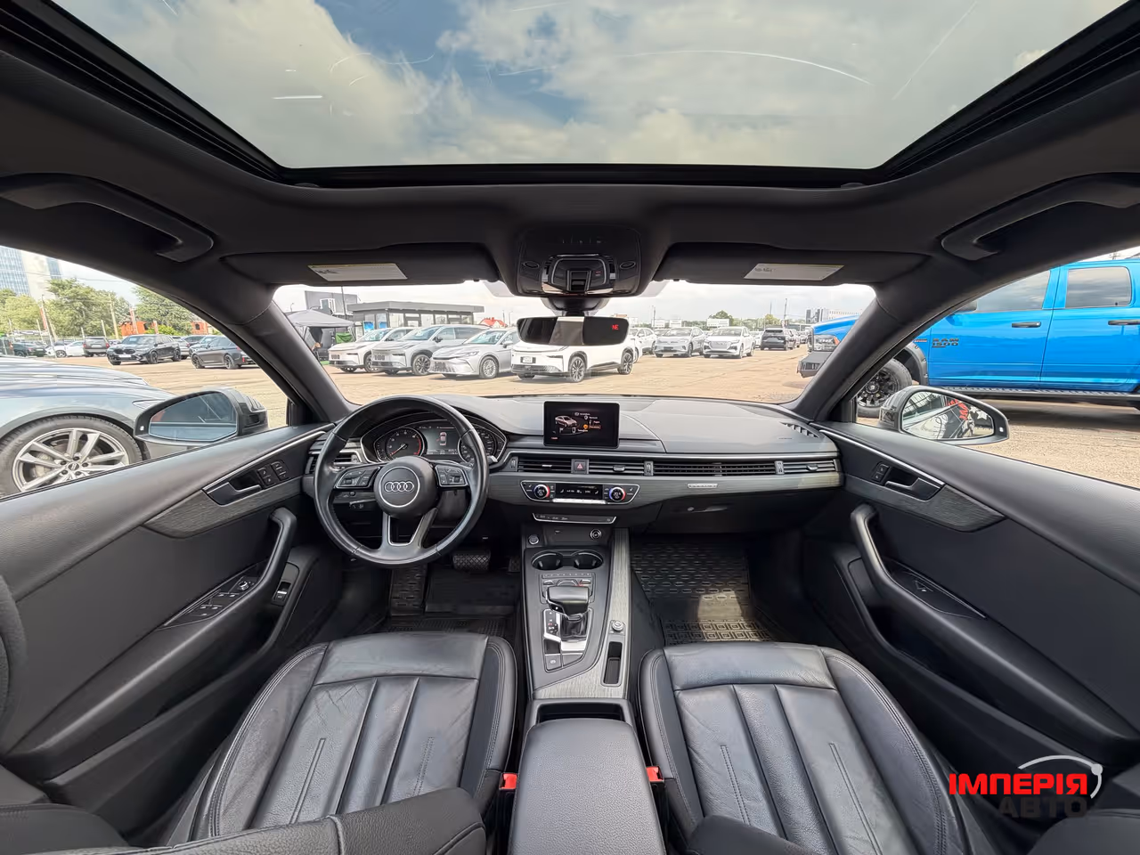 Audi A4 - фото 15