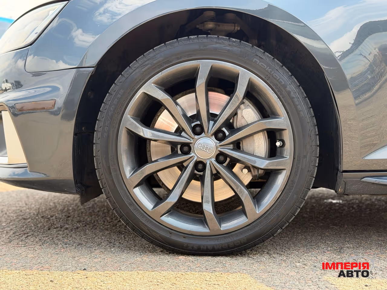 Audi A4 - фото 4
