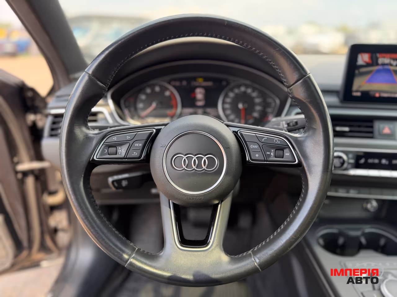 Audi A4 - фото 6