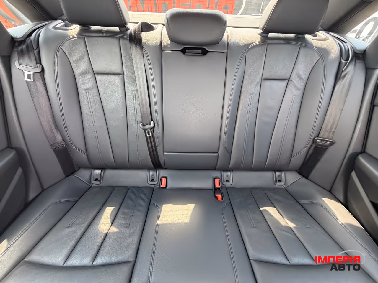 Audi A4 - фото 16