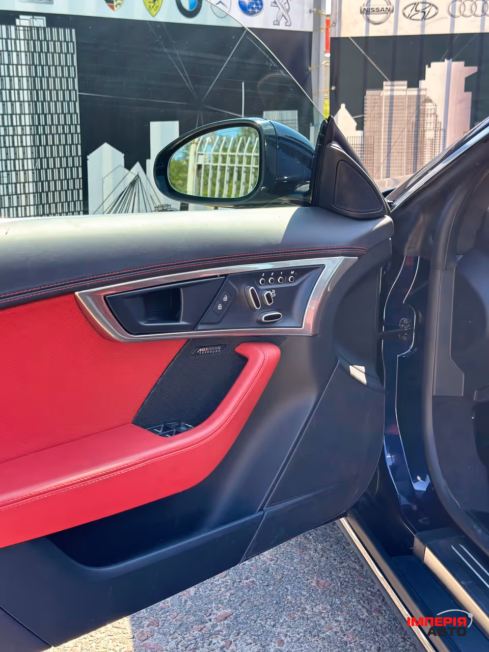 Jaguar F-Type - фото 10