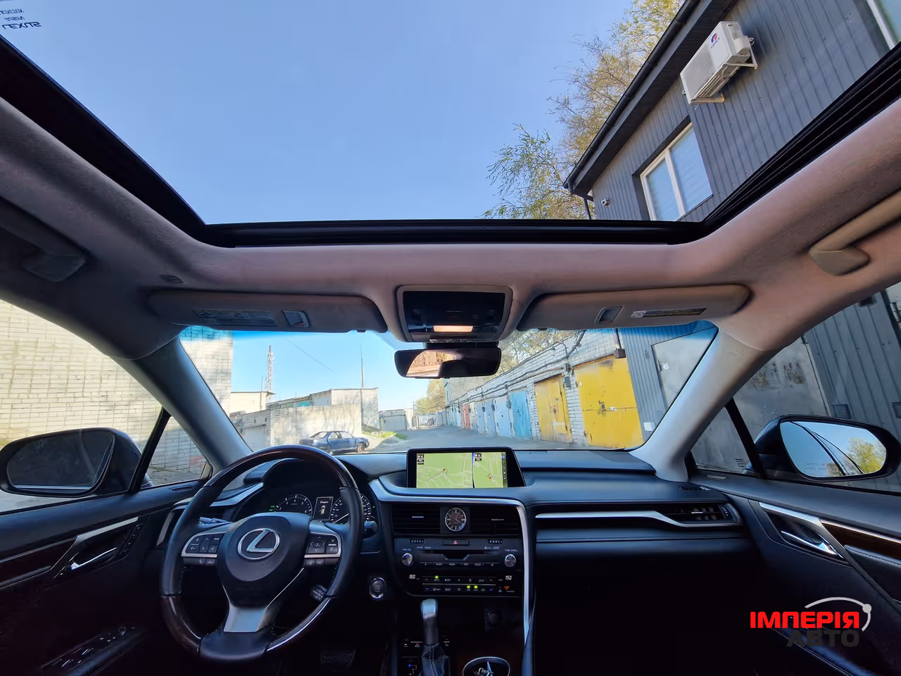 Lexus RX - фото 32