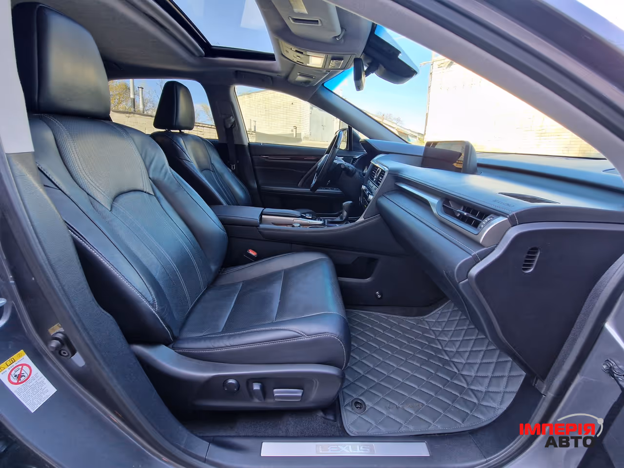 Lexus RX - фото 35