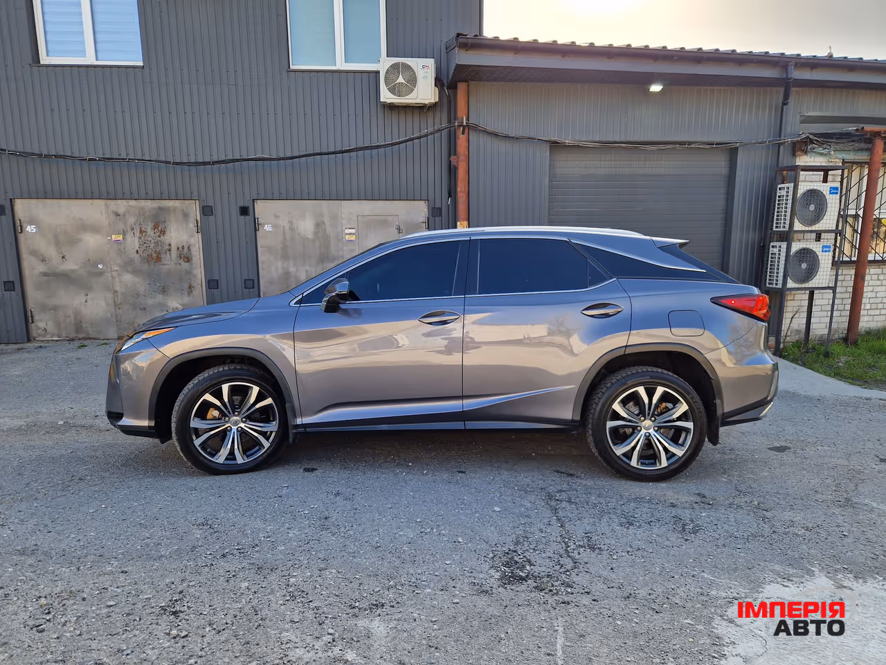 Lexus RX - фото 7