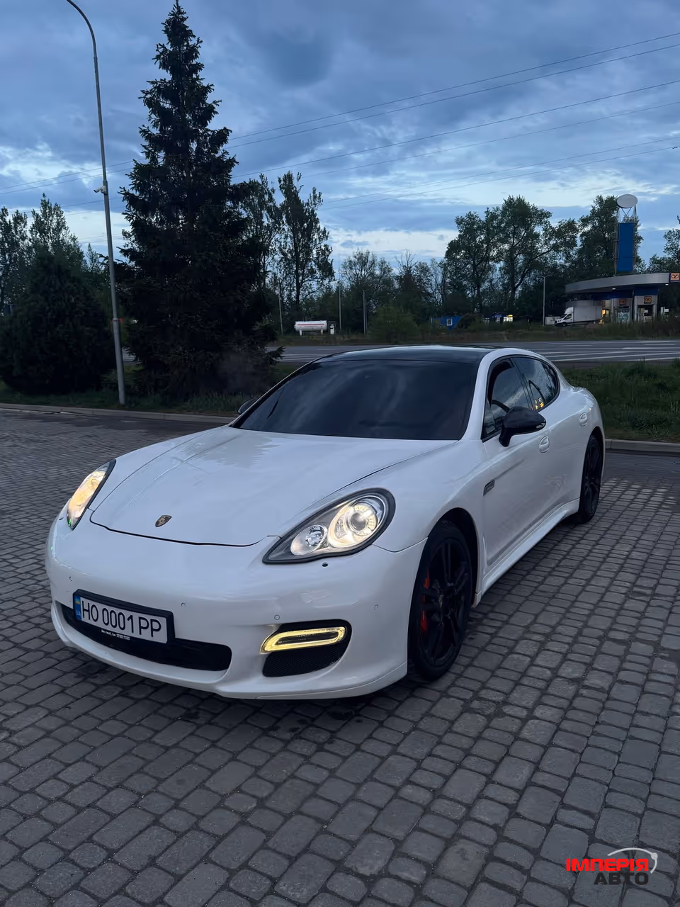 Porsche Panamera - фото 1