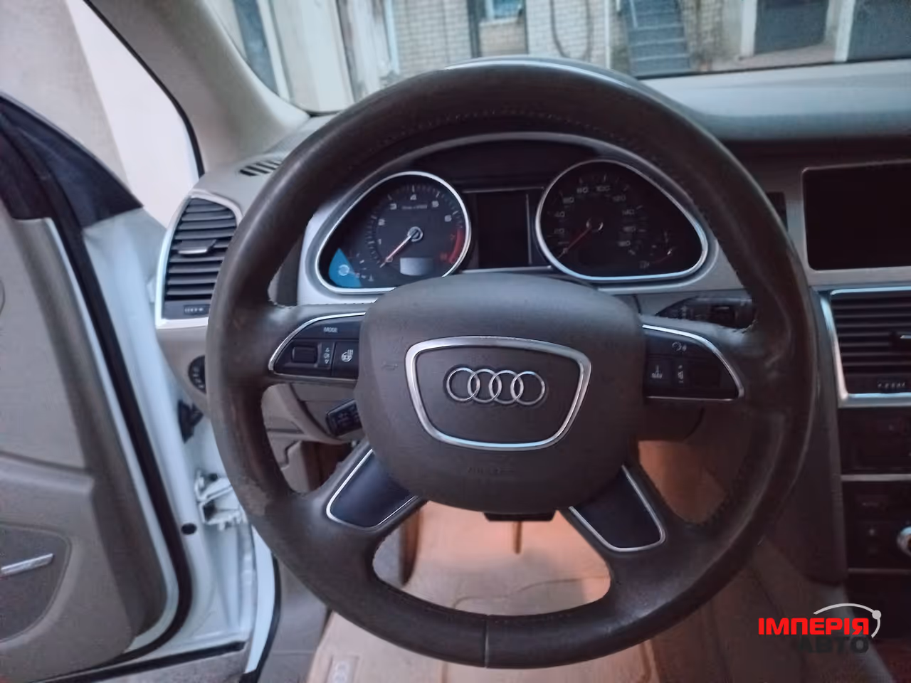 Audi Q7 - фото 10