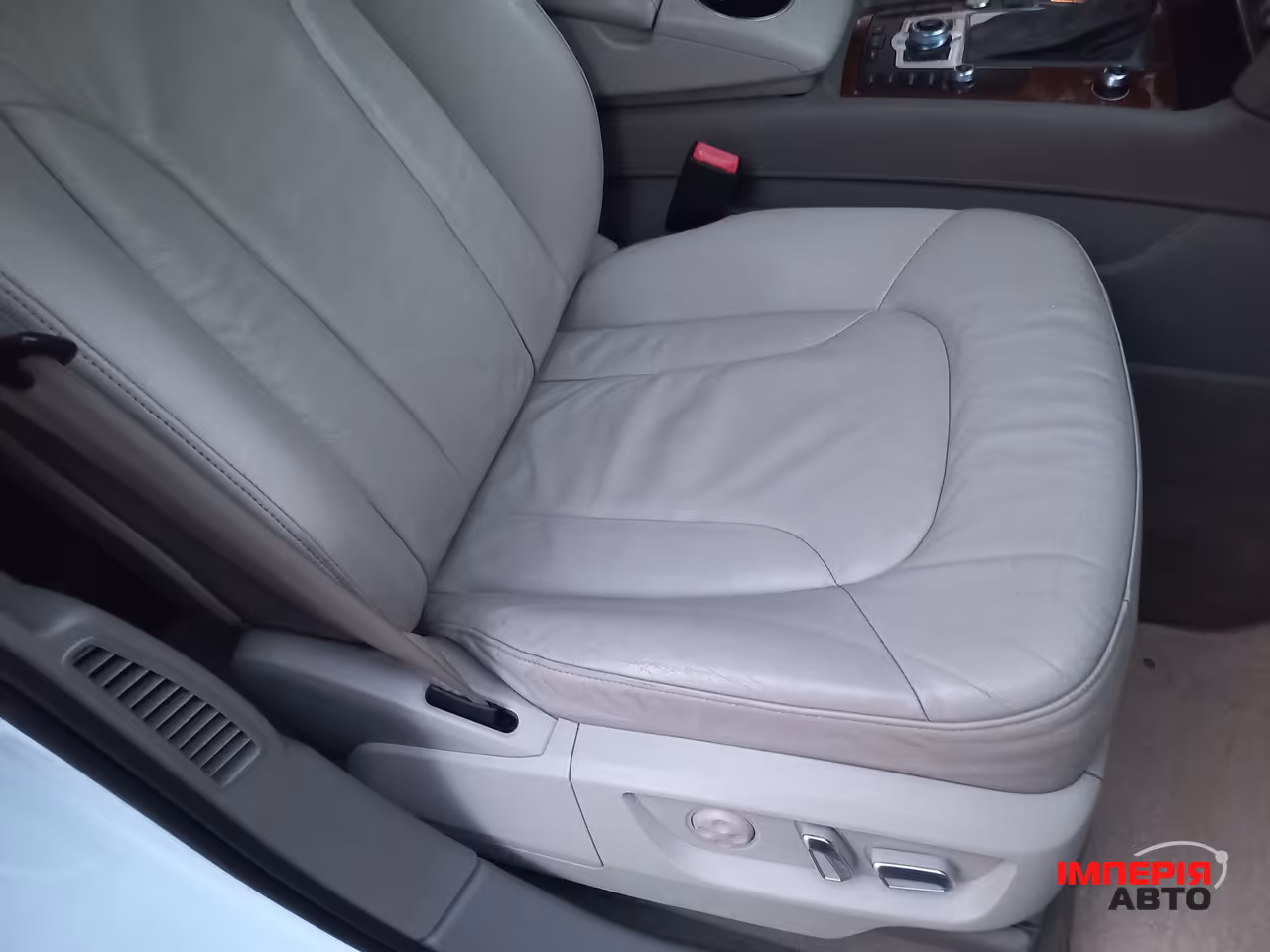 Audi Q7 - фото 6