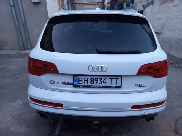 Audi Q7 - фото 3