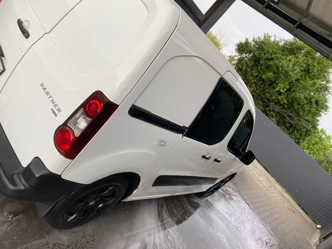 Peugeot Partner - фото 2