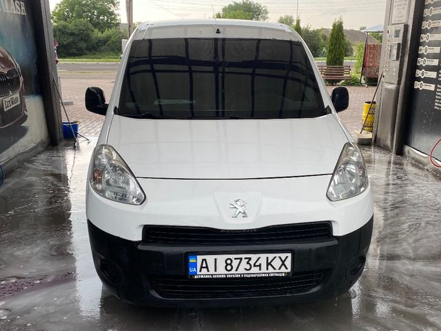 Peugeot Partner - фото 1